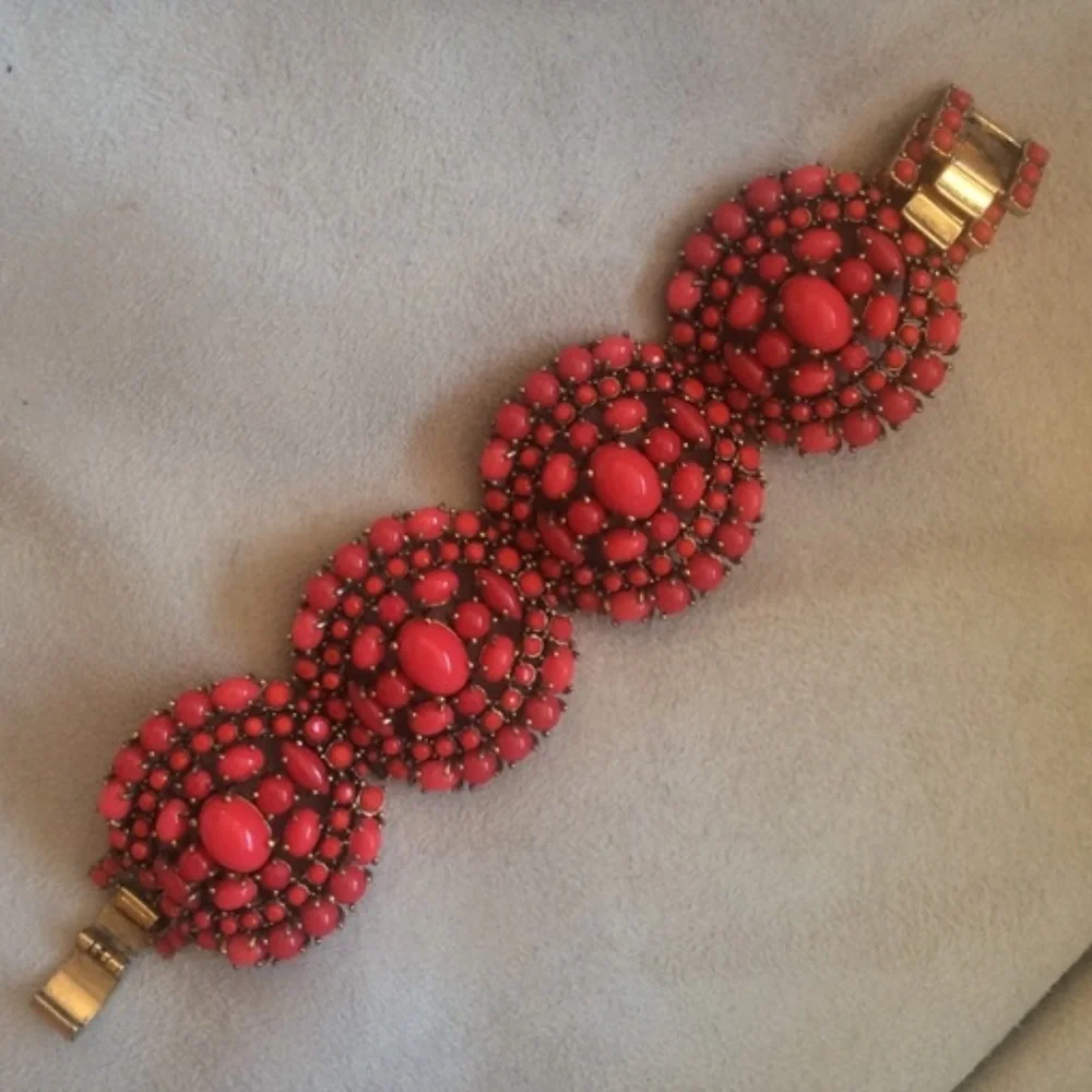 :: Stella & Dot Retired Coral Red Sardinia Bracelet - Picture 9 of 10